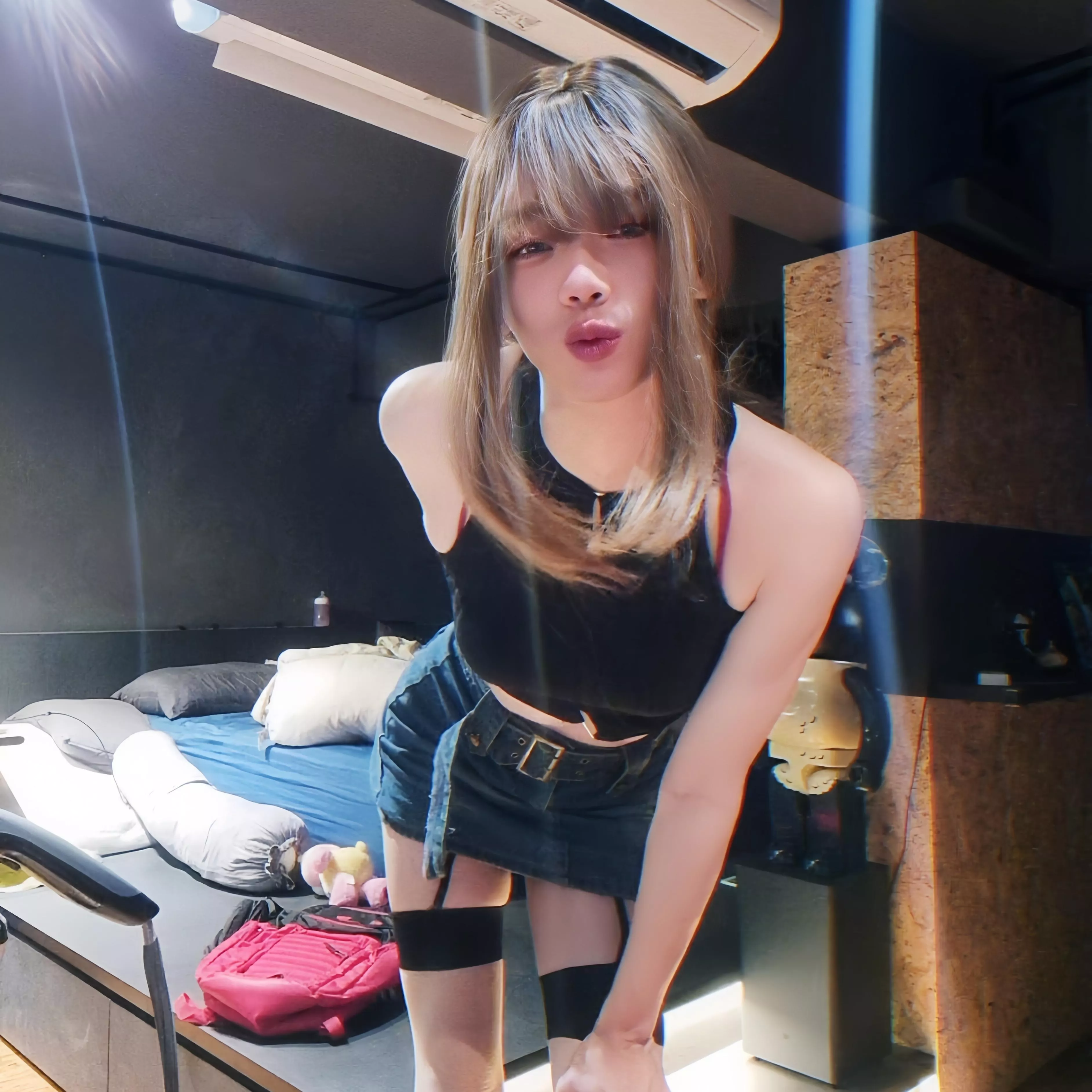 Got flaked out on a date, so selfies at home it is T.T