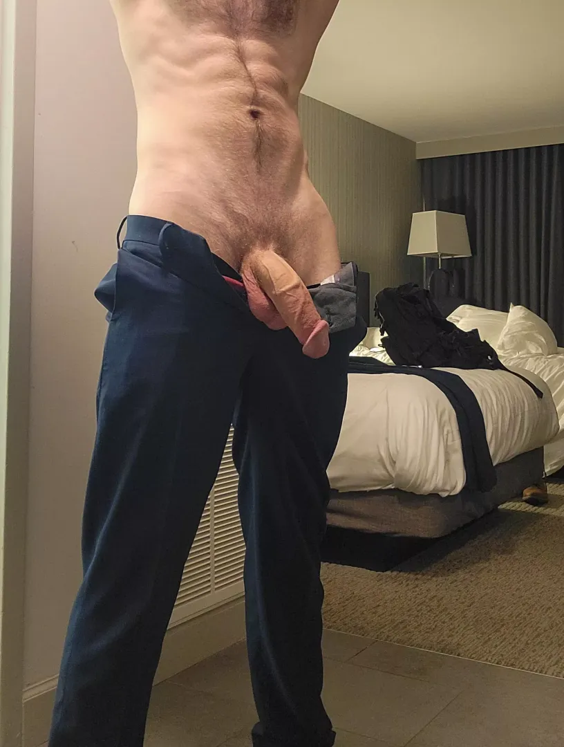 Got stood up here in DC. Guess I should of mentioned my massive cock 😂