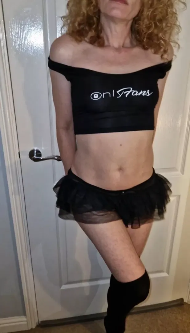 got to love knee socks and frilly skirts