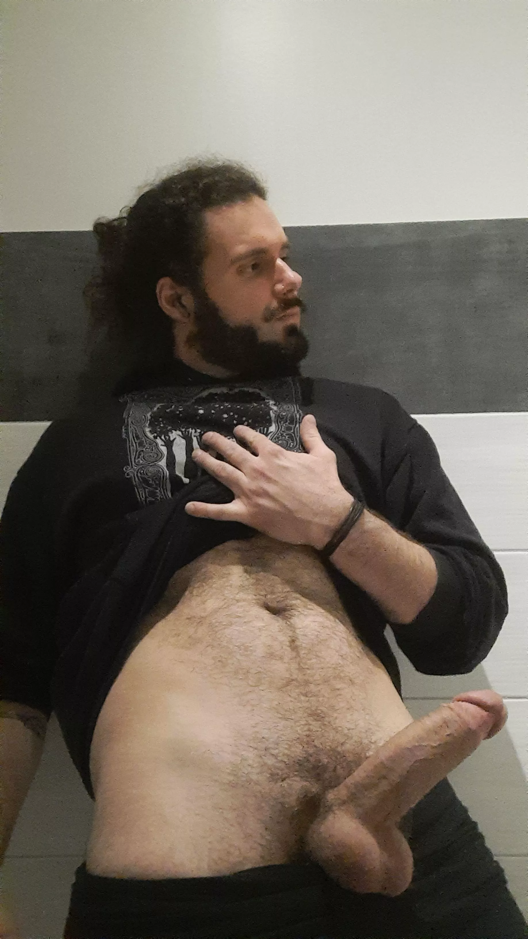 Got very horny at the gym..