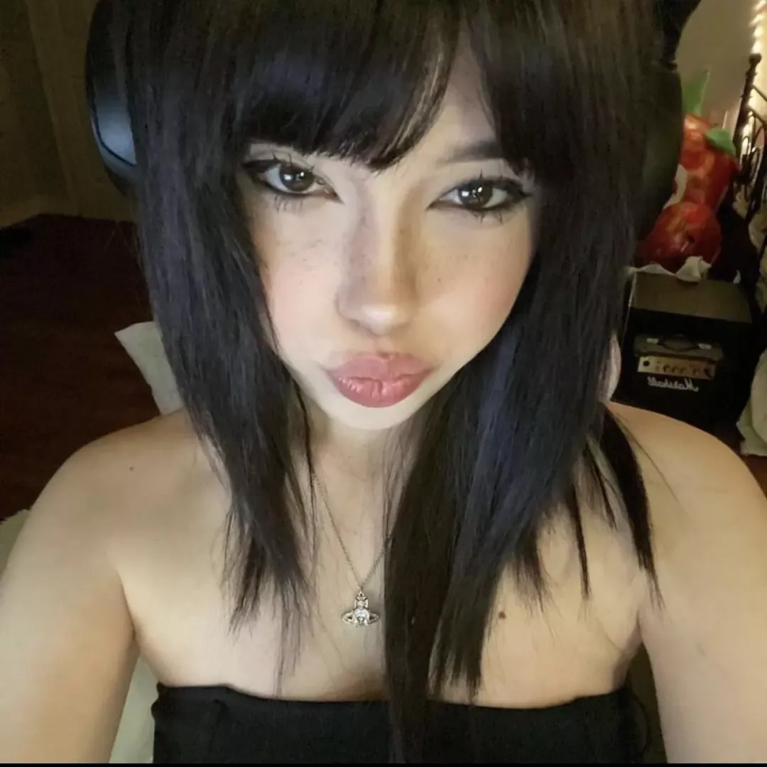 Goth pout