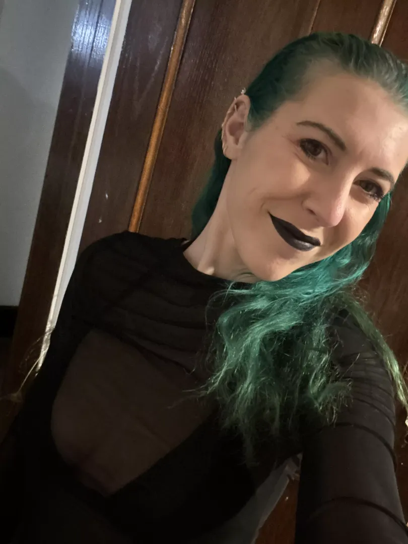 Gothic cleavage