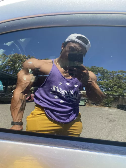 Gotta love car mirrors