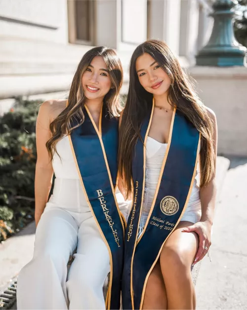 Grad girls