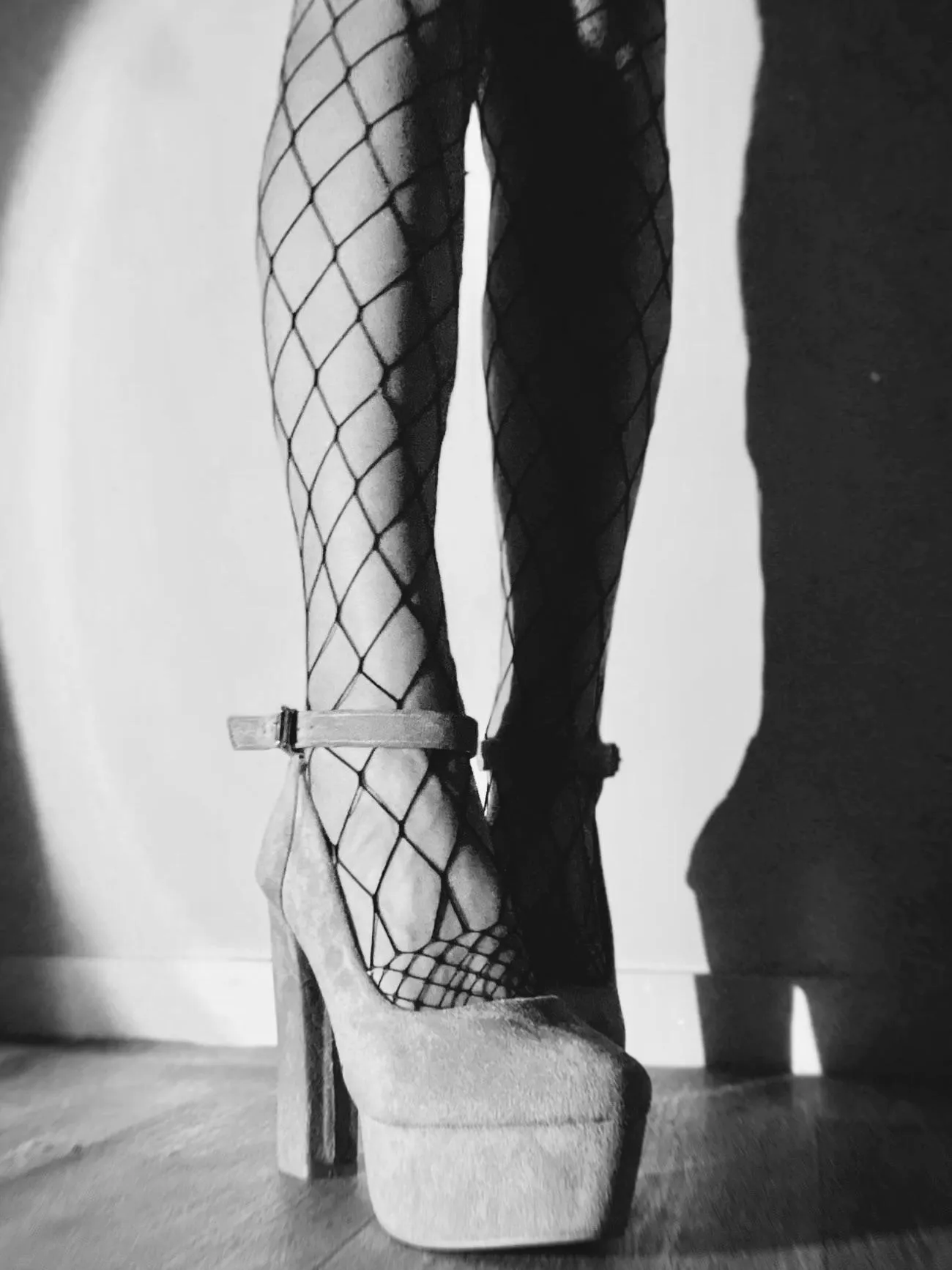 Great combo with the fishnets