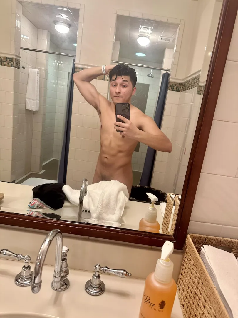 Great weekend gym vibe 😋