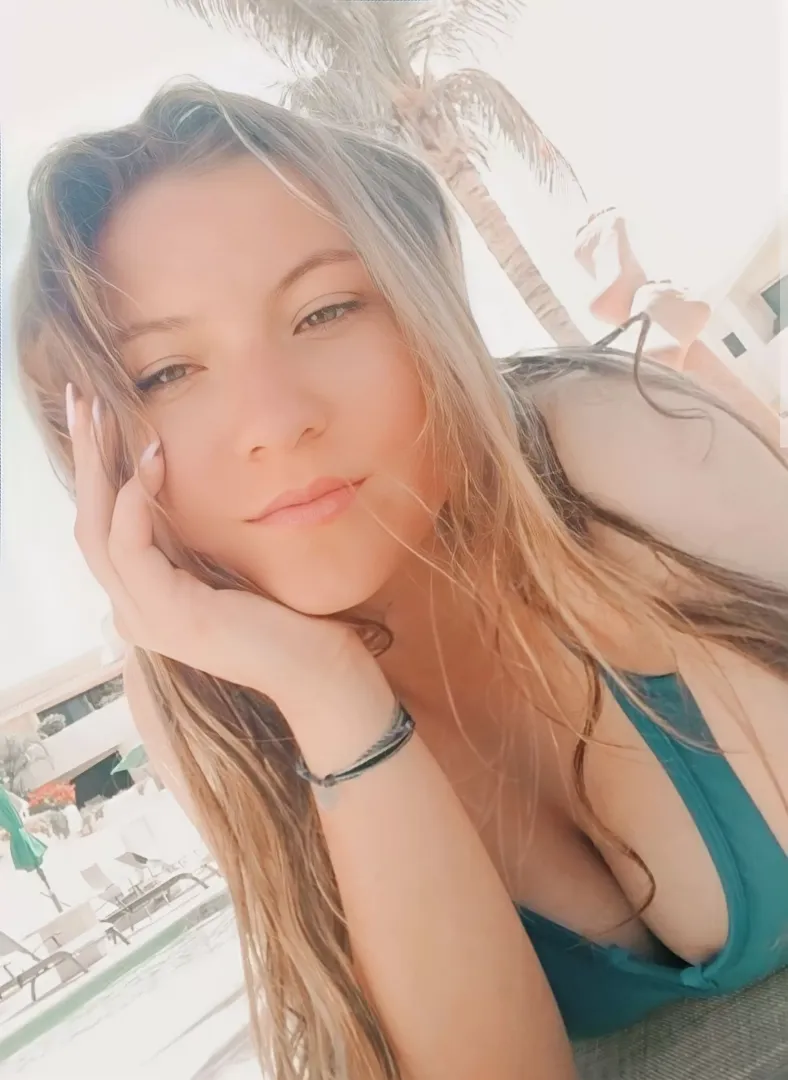 Green Bikini (20)