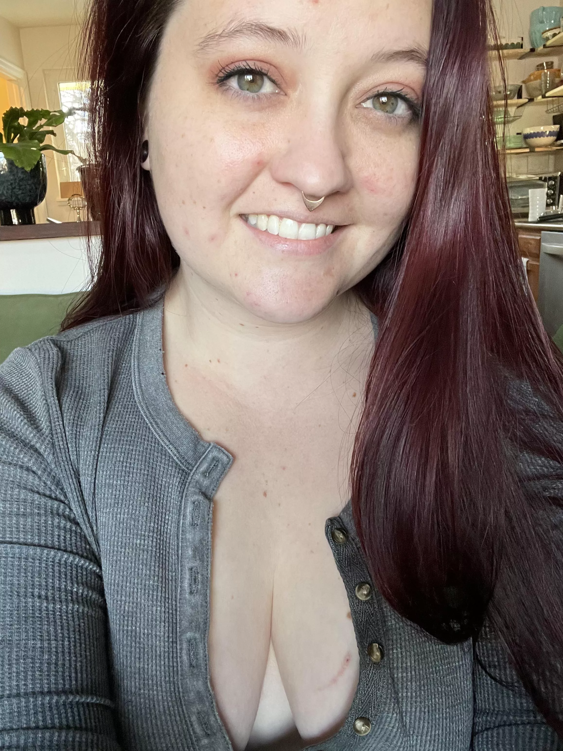 green eyes [F]