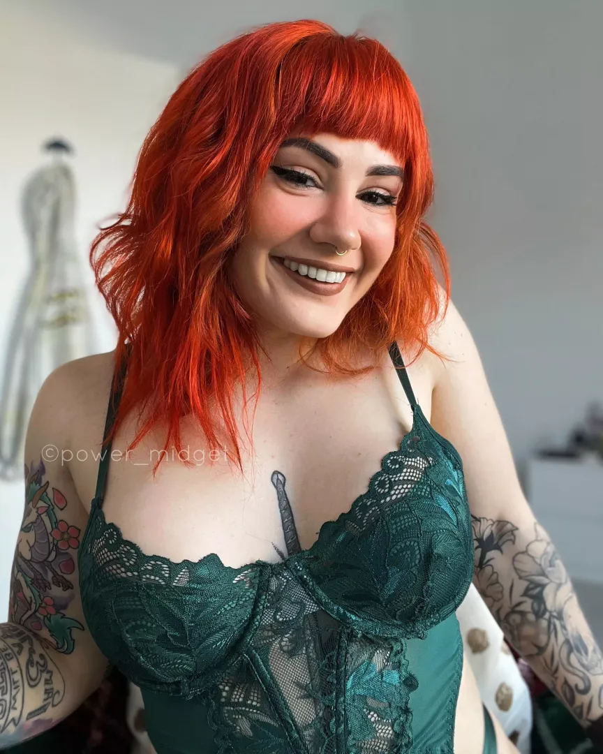 Green is my colour 🥵