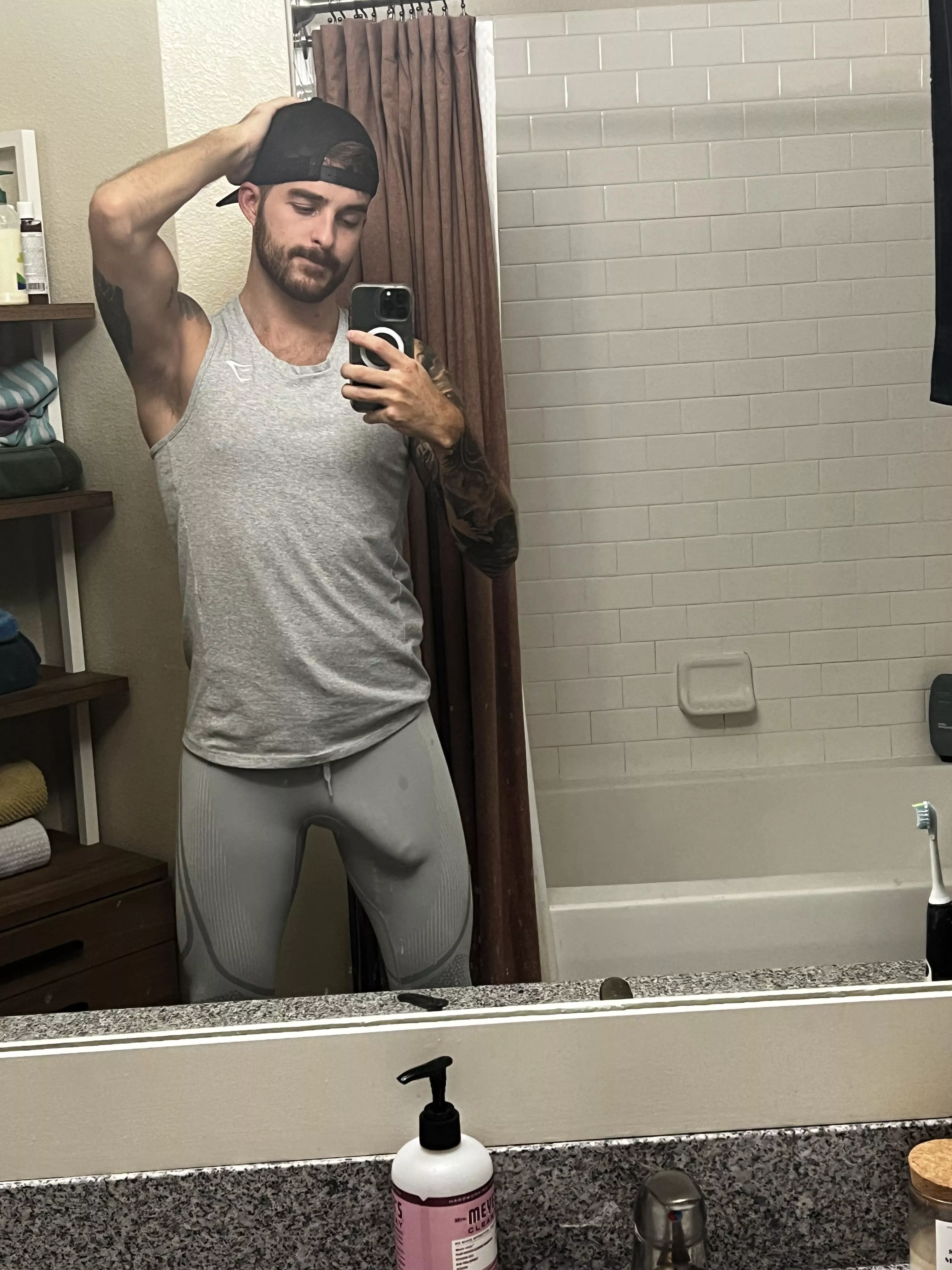 Grey sweatpants season is here (27)