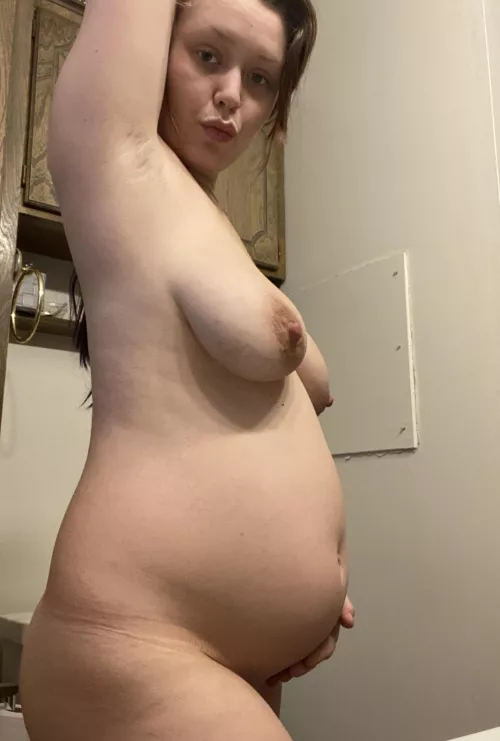 Growing back out my armpits 🤤