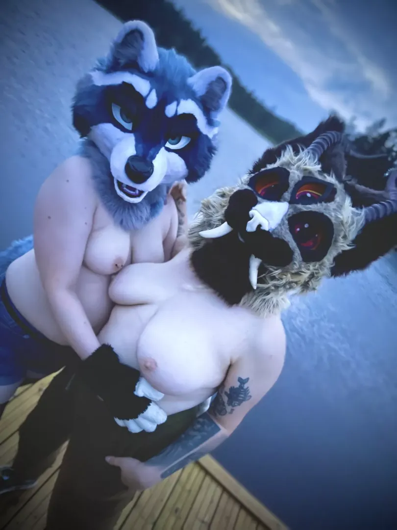 Guys, is it gay if boobs touch? 👀✨️asking for a friend 👉👈 ----- (pic with @ LoadedPancake from TT by _nukiigasu from TT)