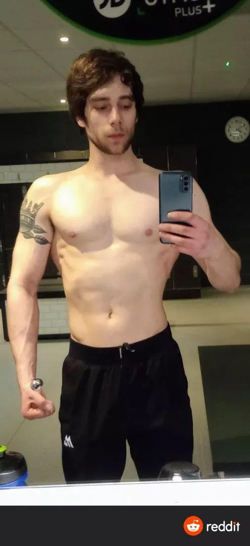 Gym selfie what's up