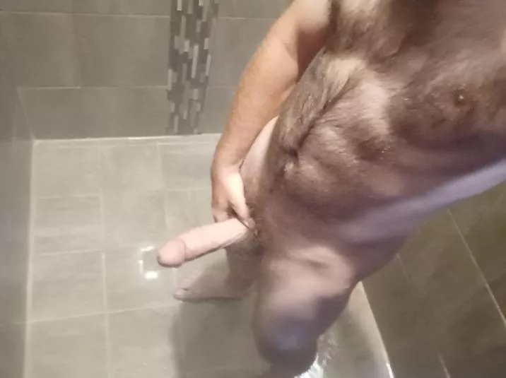 Gym shower tell me what you think 🤔 😉