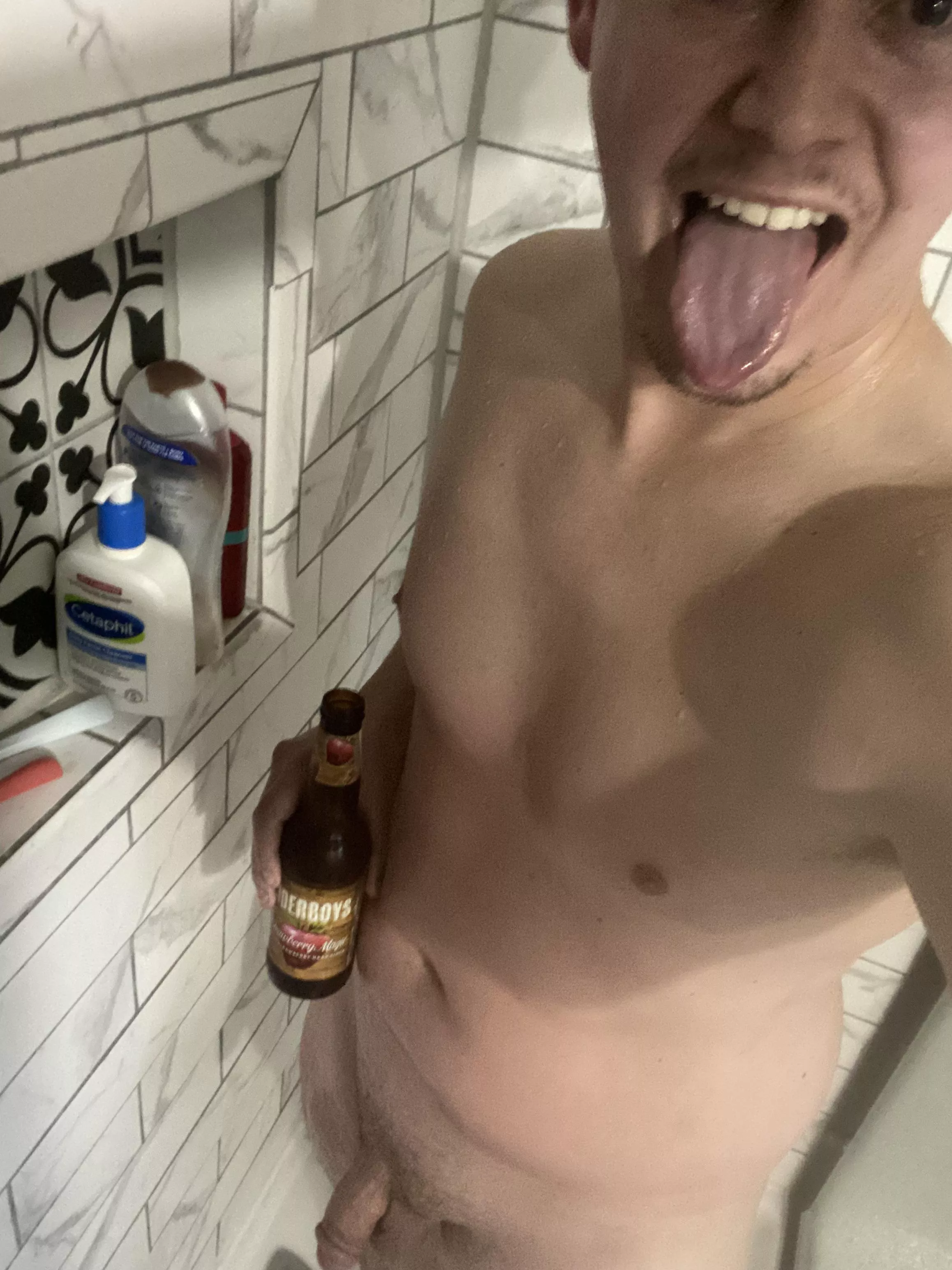 Gym, tan, and shower beer to “warm up” on a Friday morning! Who’s joining? (28)