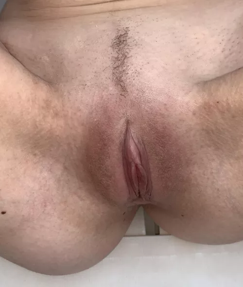 [h] I'm waiting for you to rub your face against my hairy