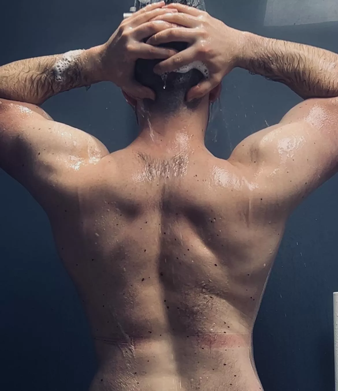 Had to leave. Back again. 💦