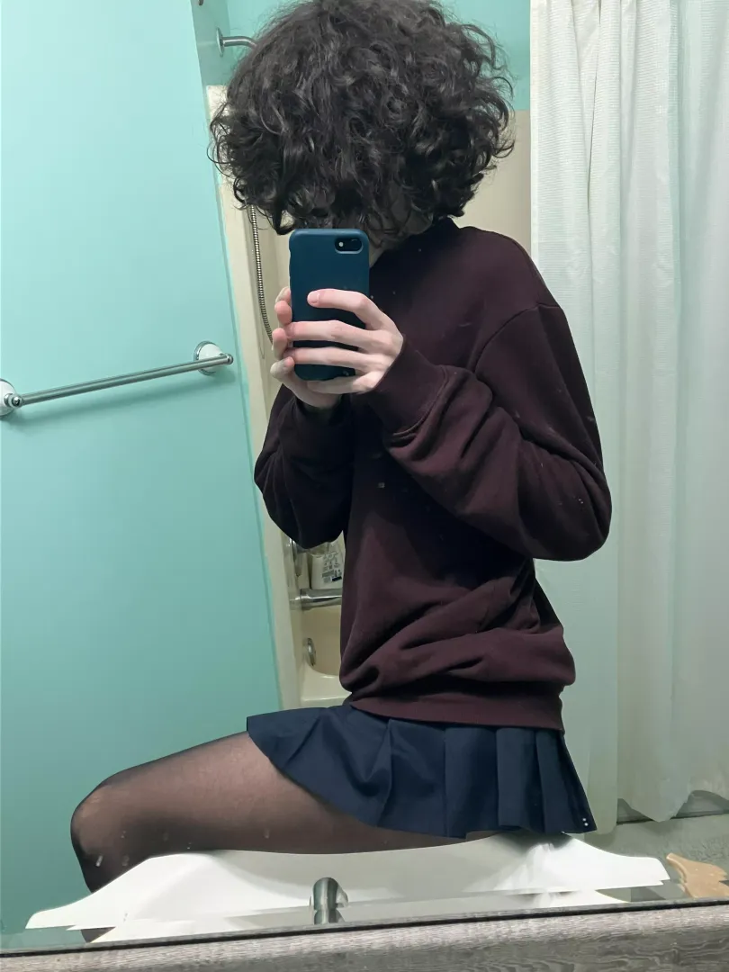 Hai :3