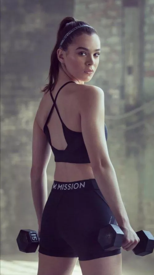 Hailee Steinfeld
