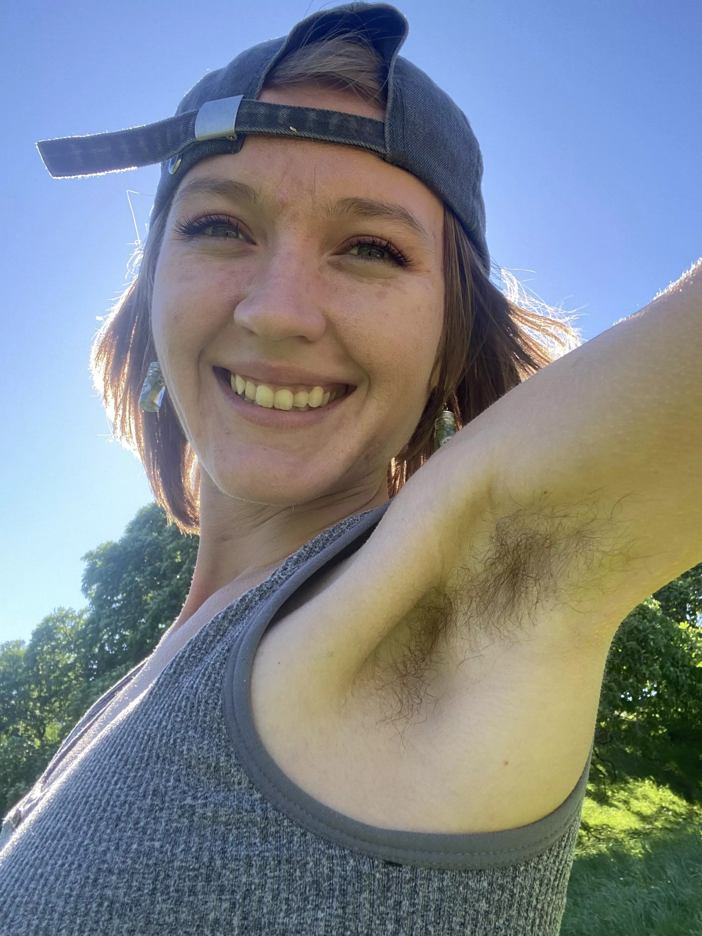 Hairy armpits are highly underrated