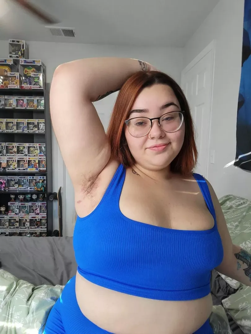 hairy, curvy and nerdy