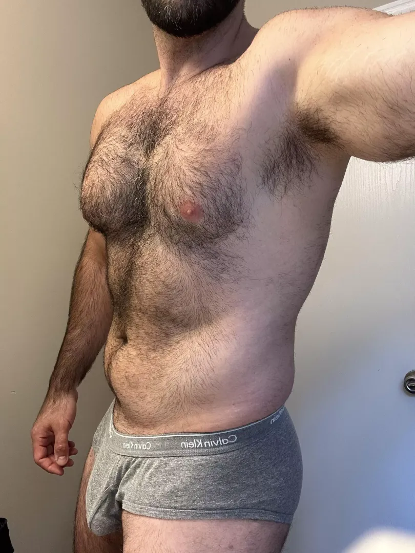 Hairy dad bod (38)