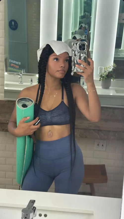 Halle Bailey 