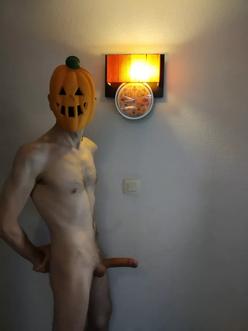 Halloween horny darkness... 😈🎃🥒