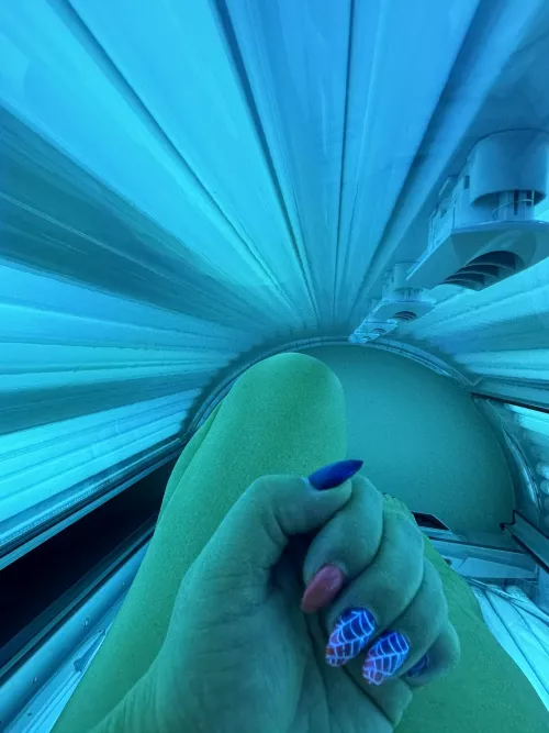 Halloween is over, will change my nail in 2 days. Any suggestions? Not yet Xmas :)