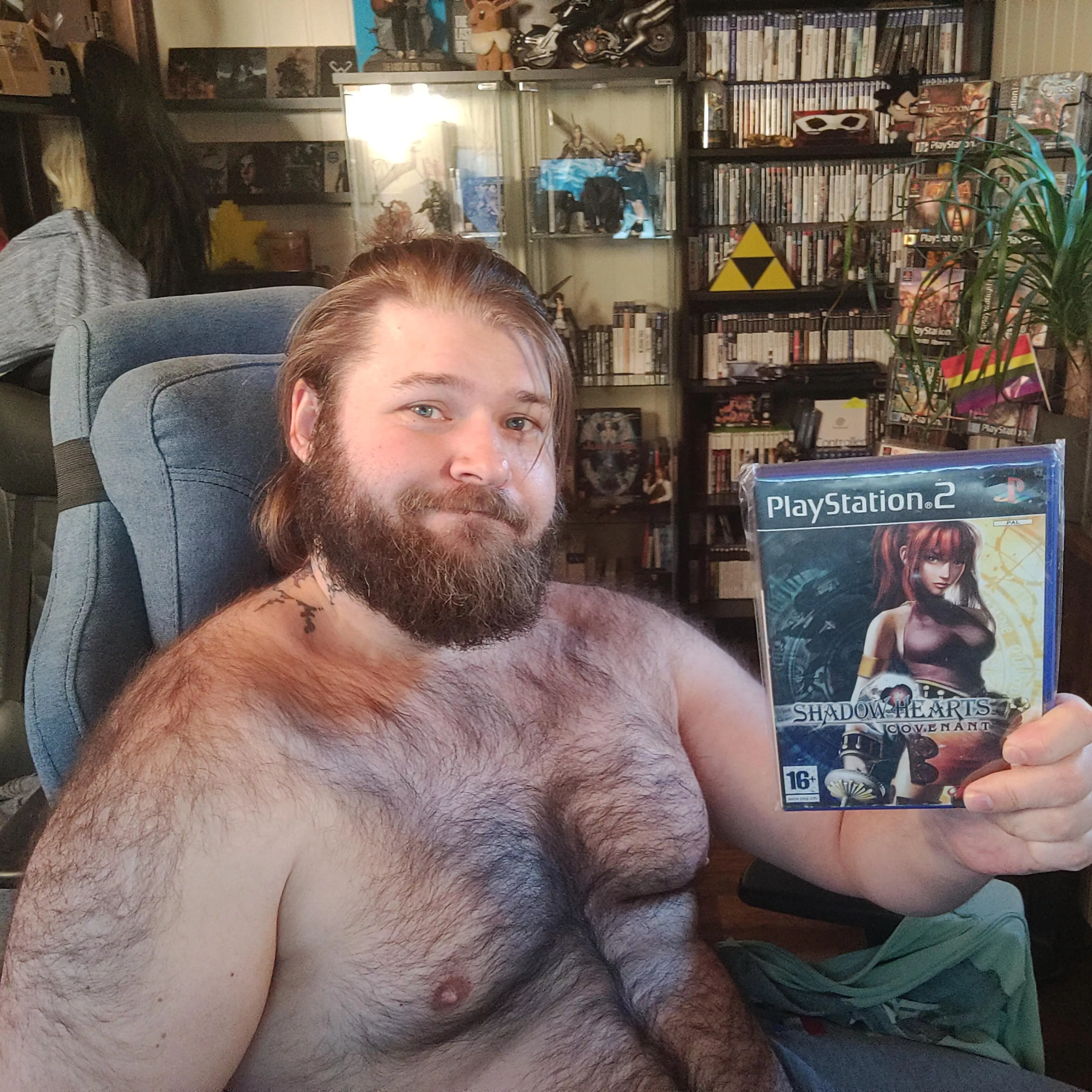 Happy 19th anniversary to my favourite game and jrpg of all time! Hope we can see Shadow Hearts on modern consoles one day! 🖤😊