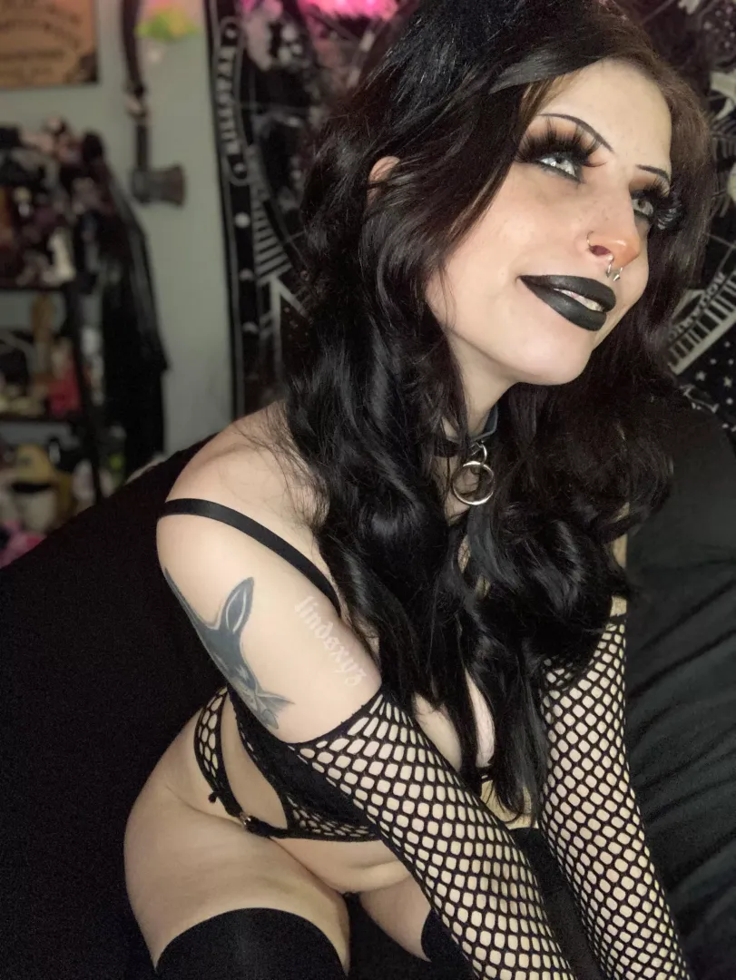 happy friday <3