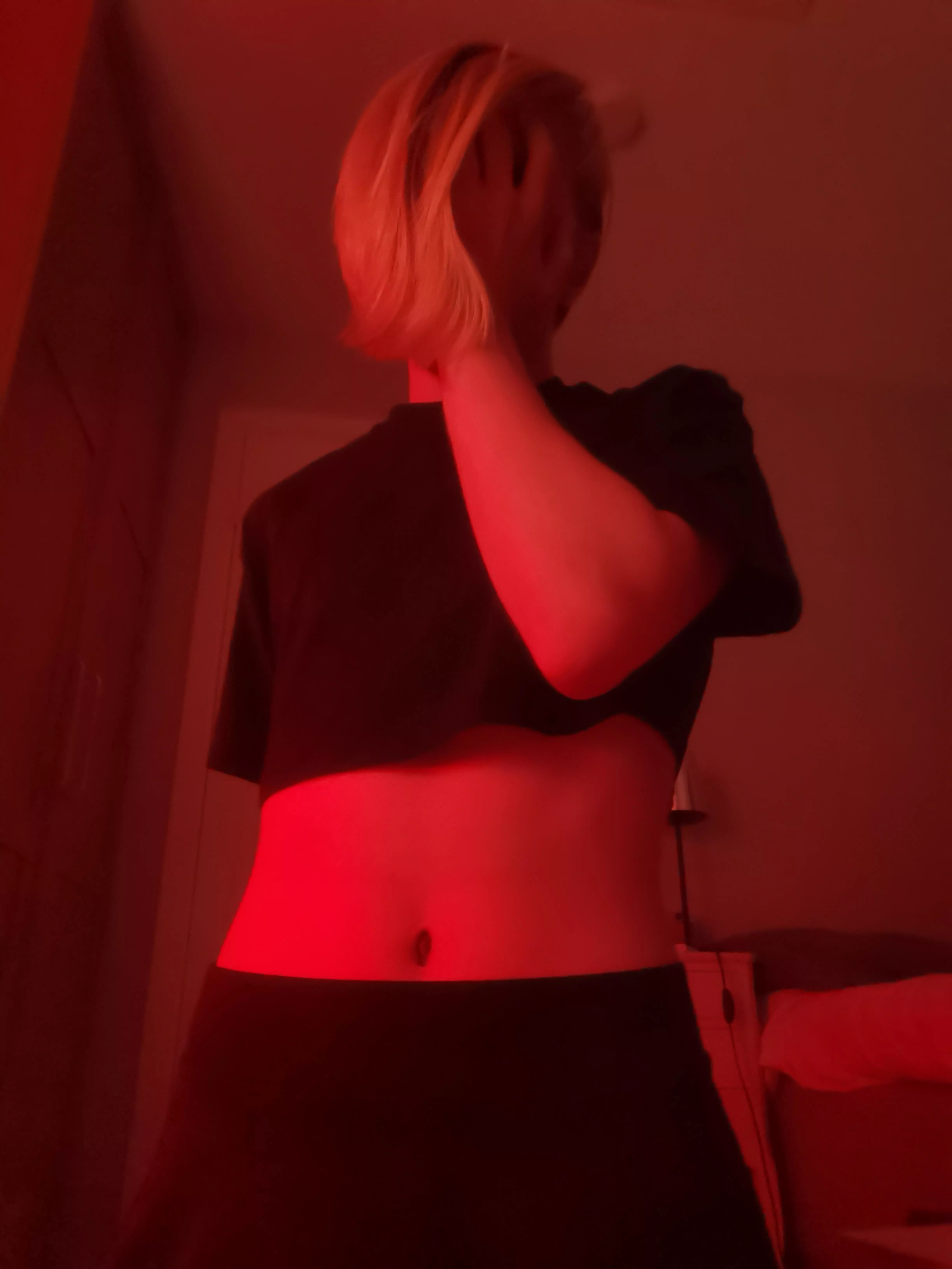 Happy Friday everyone! Here's me enjoying the crimson hour :)