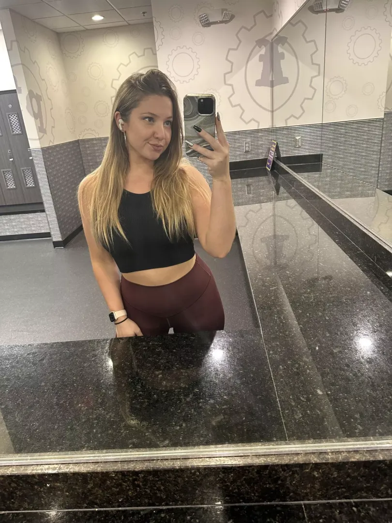Happy gym girl:)