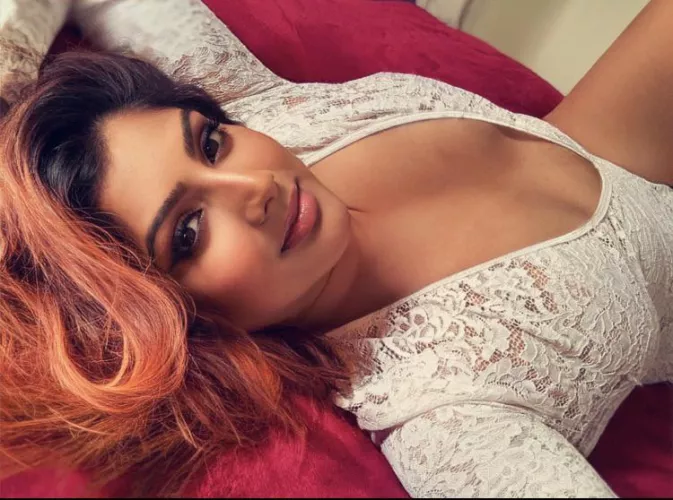 Happy hump day! How are you spending yours? 😌😌😌