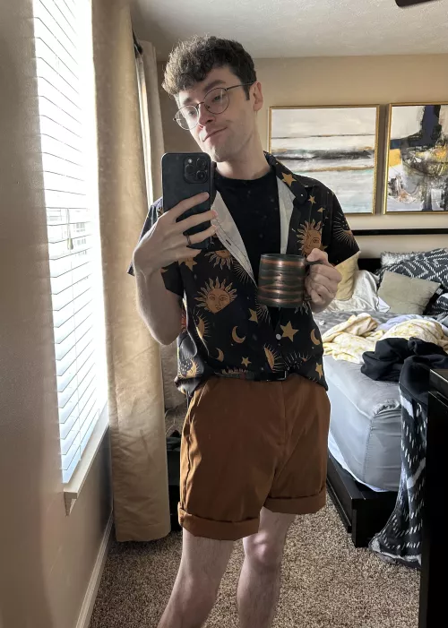 Happy Monday gaymers 🌝