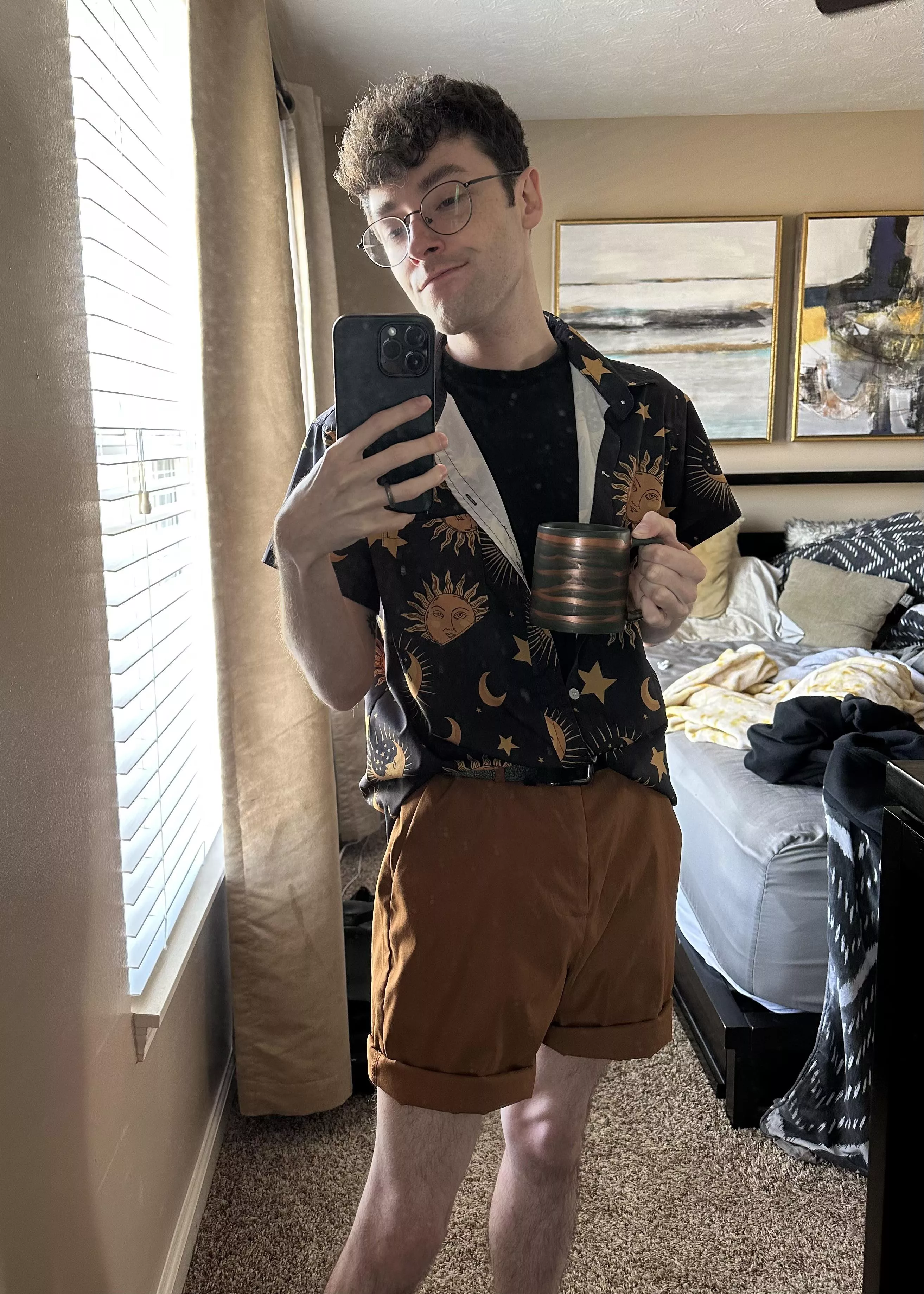 Happy Monday gaymers 🌝