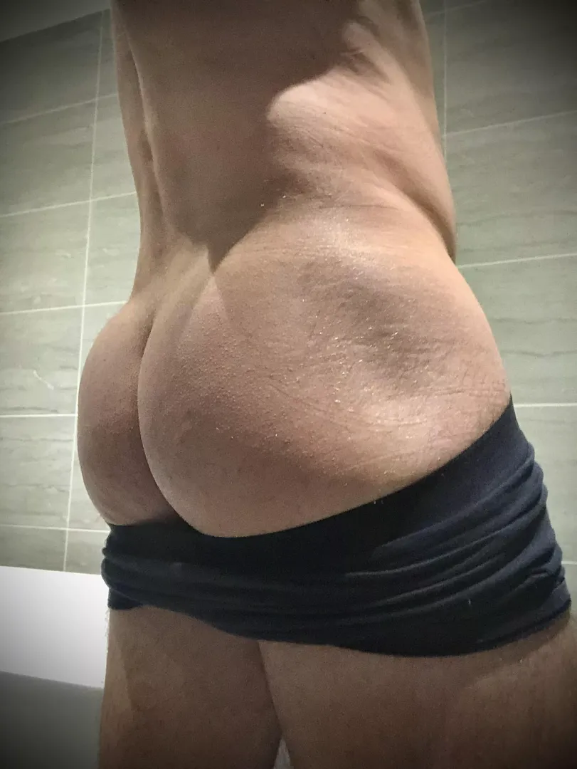 Happy Monday! 😋🍑