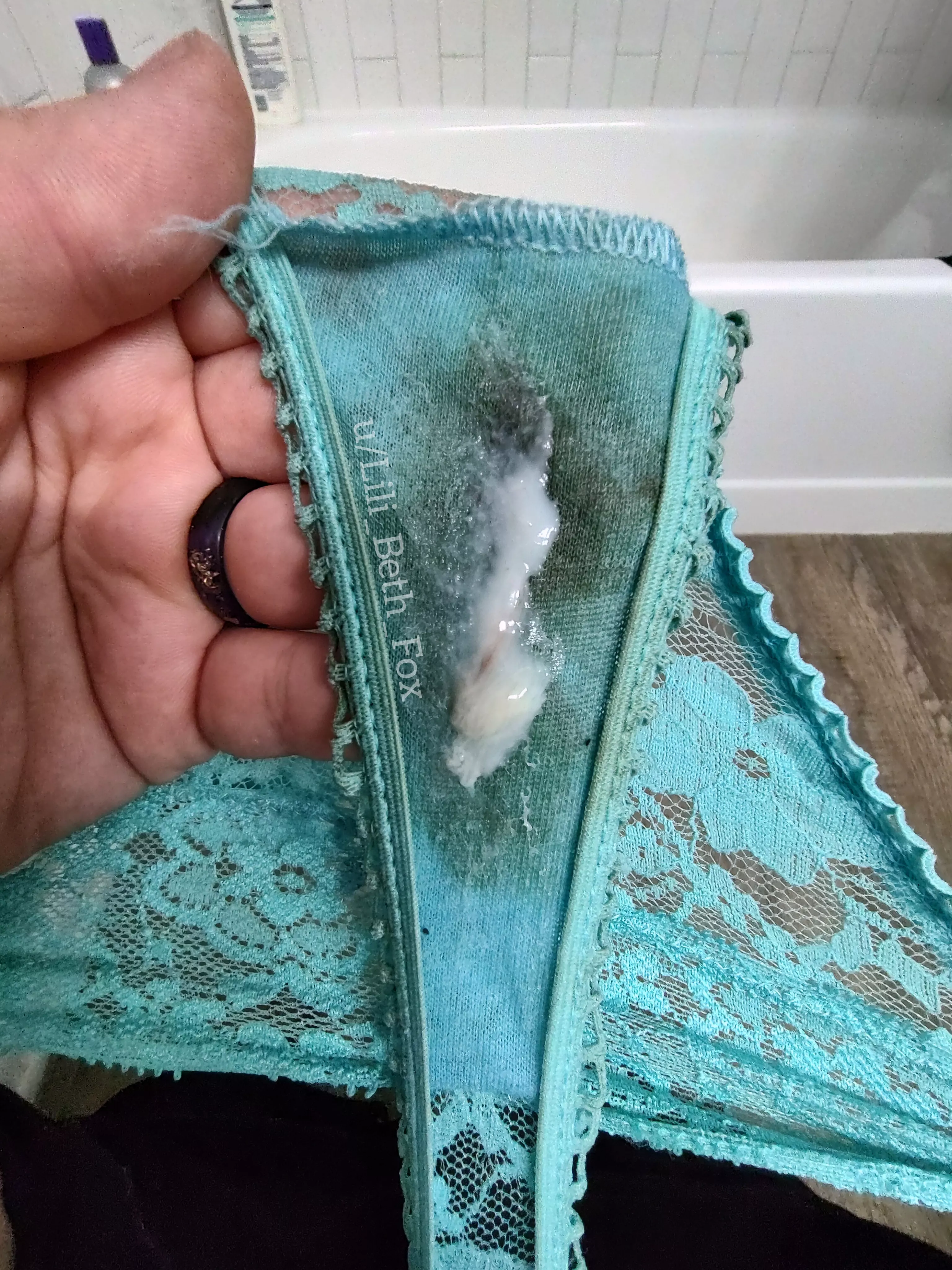 Happy New Year, panty fans! Ringing out 2022 with fresh grool in my most stained pair of the year! [Selling] New Year booking opened now!