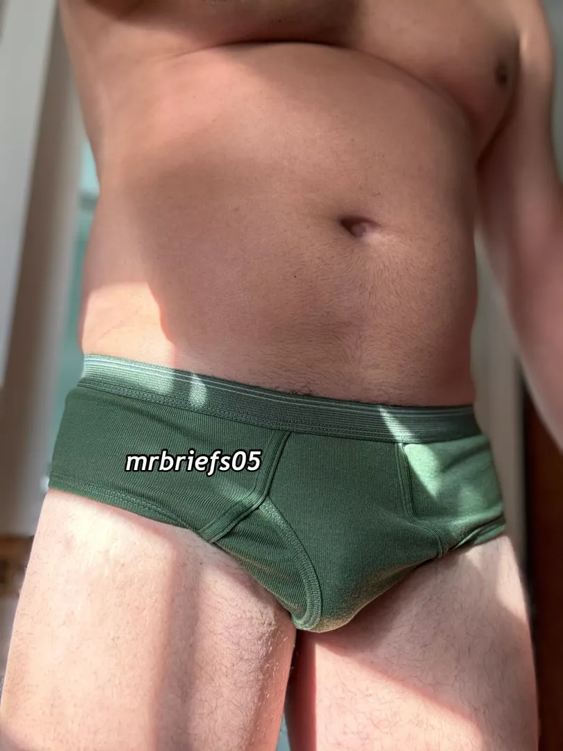 Happy Saturday…😘💚 Age 47