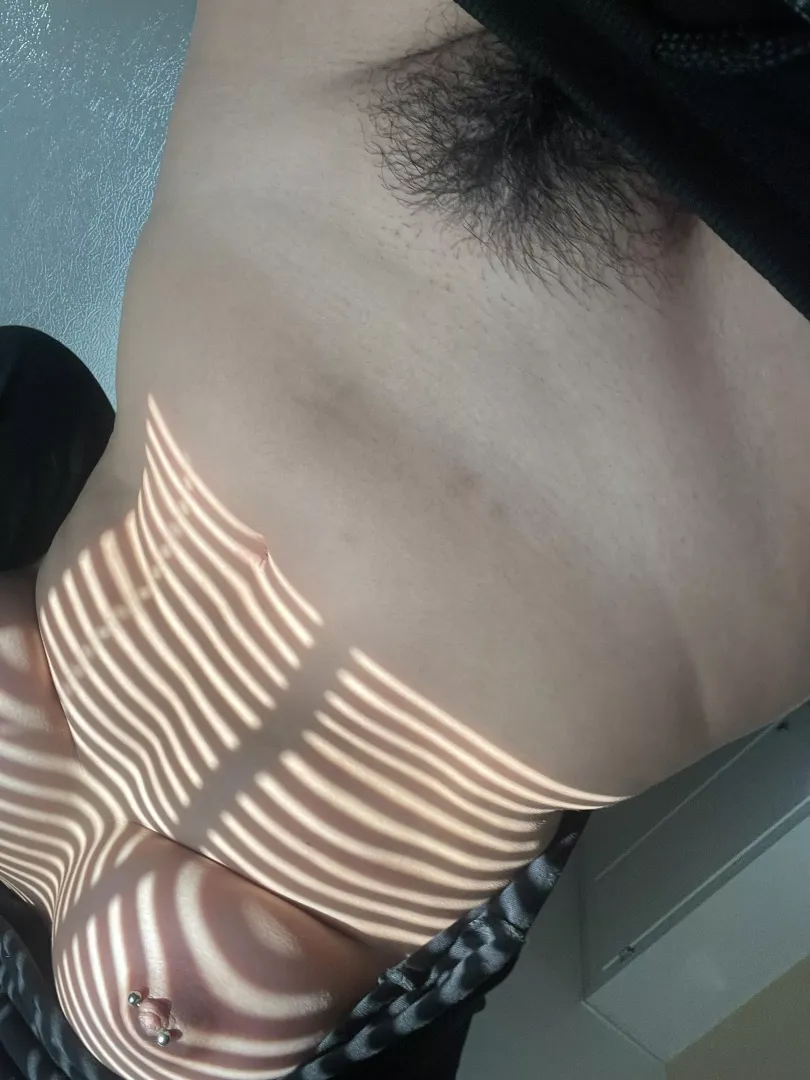 Happy subtle tan like Sunday!🤎🌞