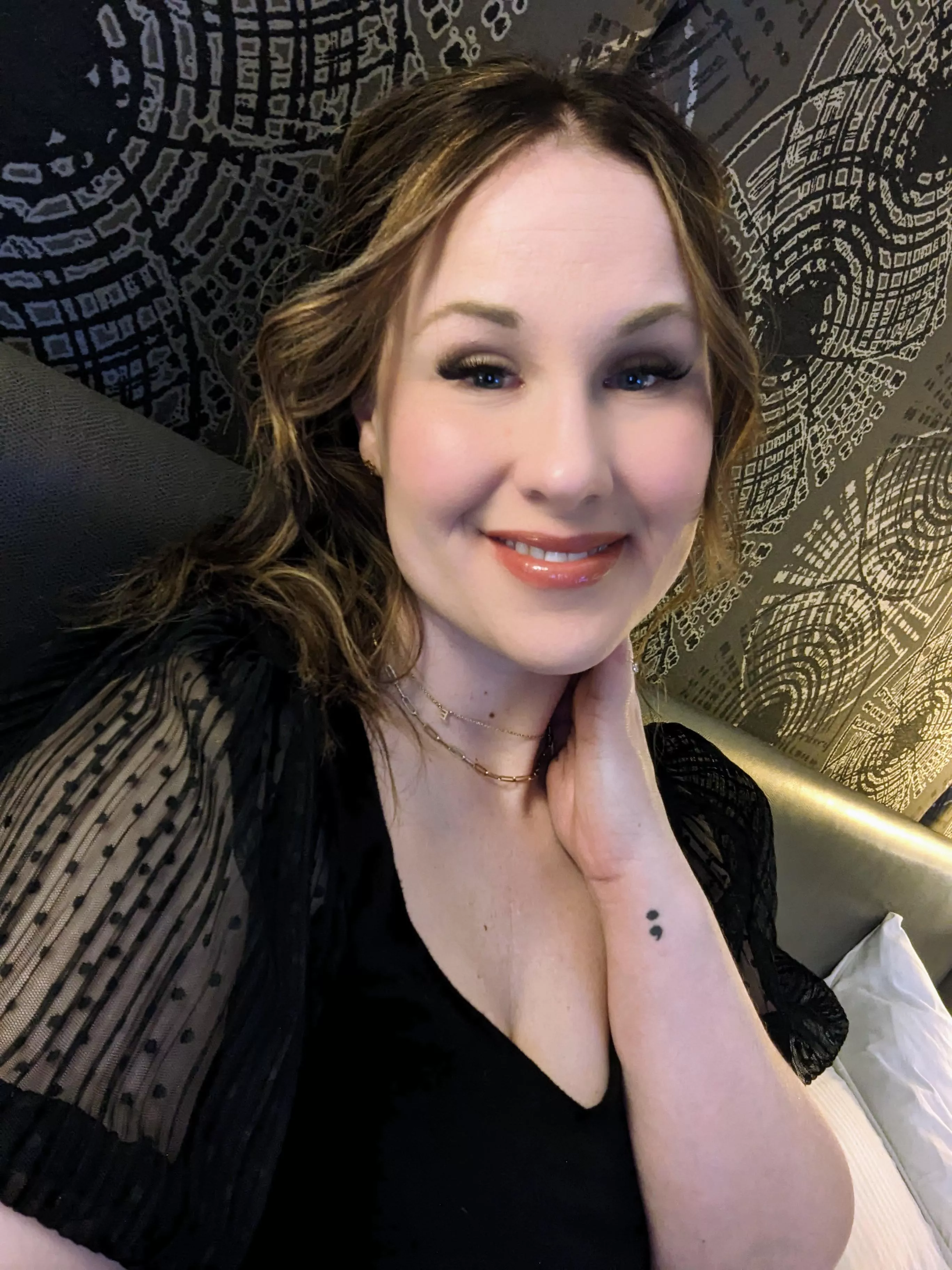 happy Sunday! Mama had a very fun weekend 😈