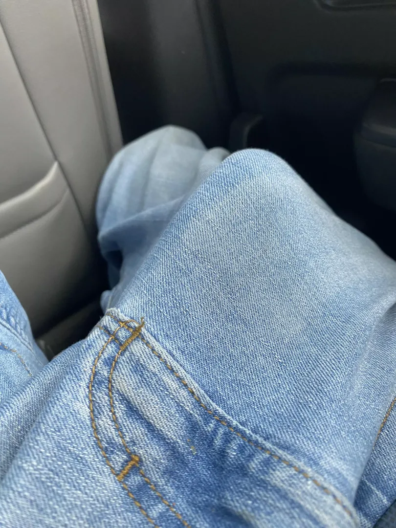 hard asf in the car