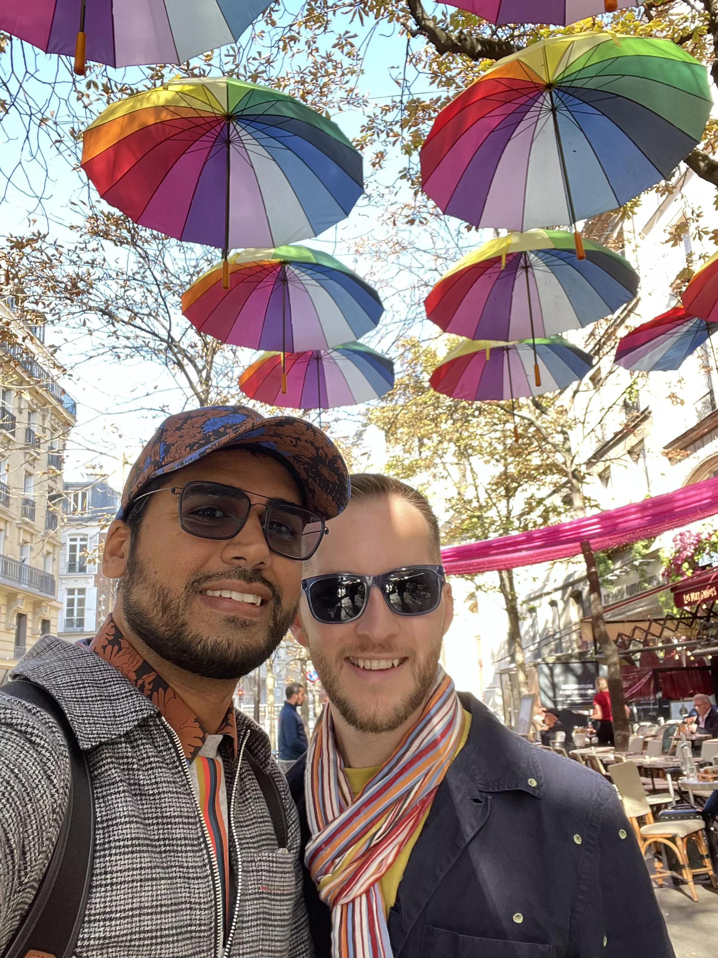 Have a gay Sunday! (Points if you know where we are) 😆