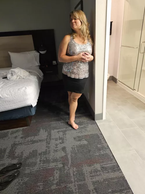 Have a wife fantasy? Meet me here after he leaves..