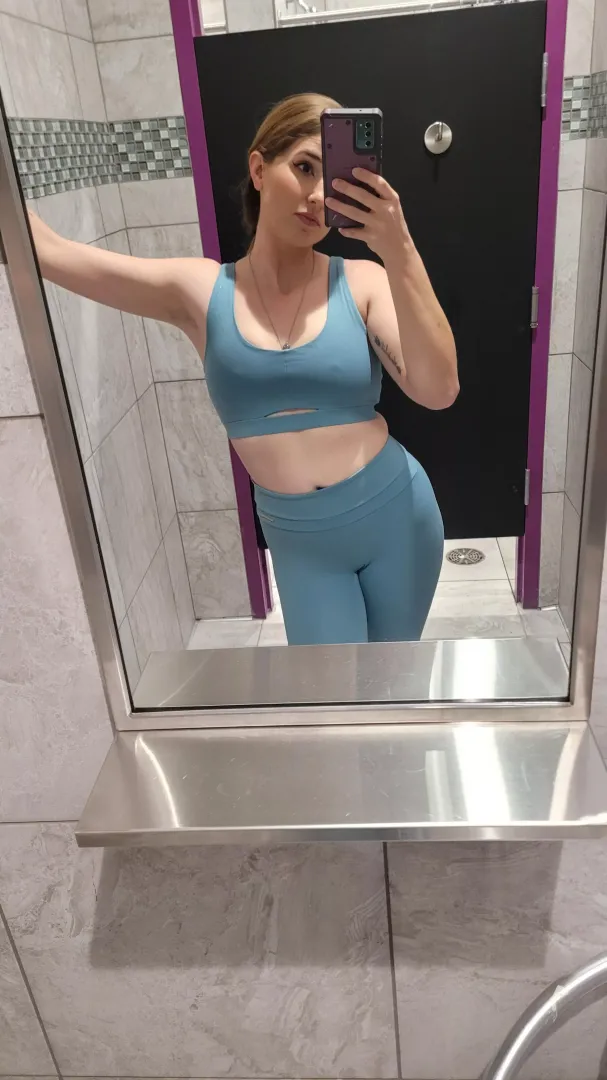 Having a little fun in the locker room 🤪