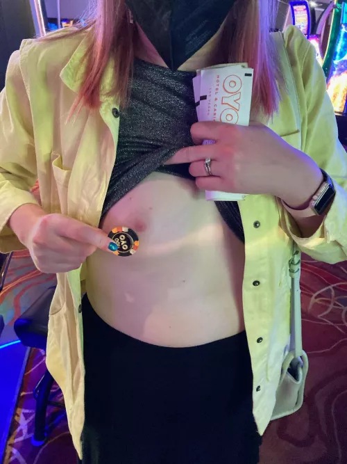 He won 100 bucks so I [F]igured that earned him a titty flash in the casino