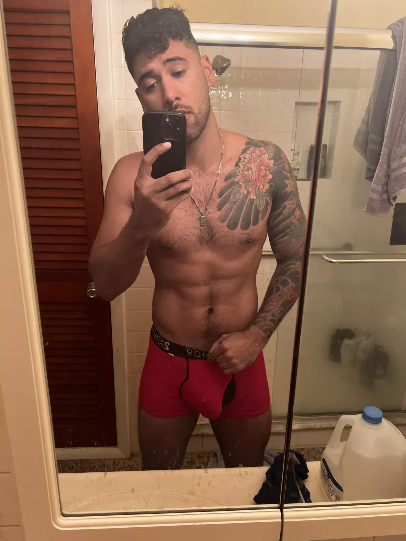 Heard that you can fuck Sunday scaries away. Any takers?