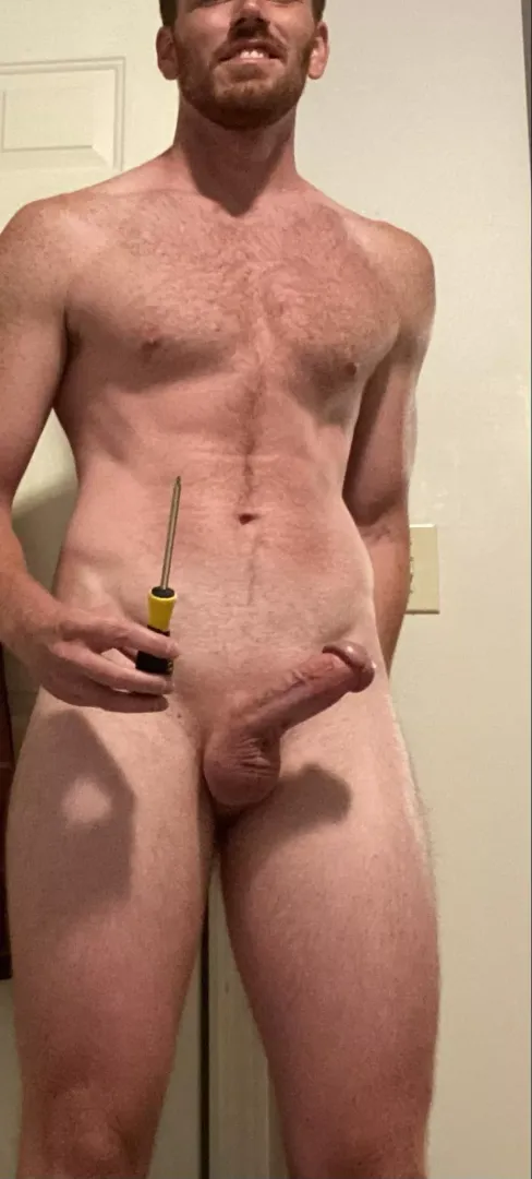 Heard you need something screwed 😈
