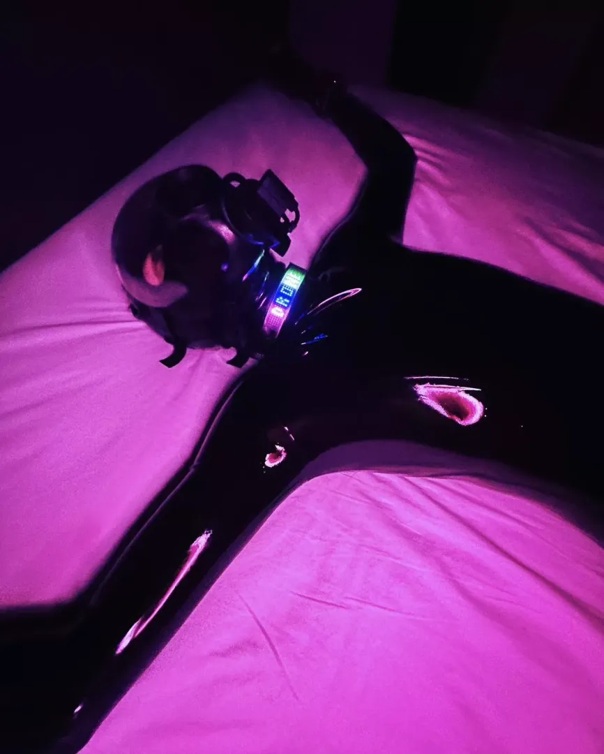 Heavy rubber can be pretty 🖤
