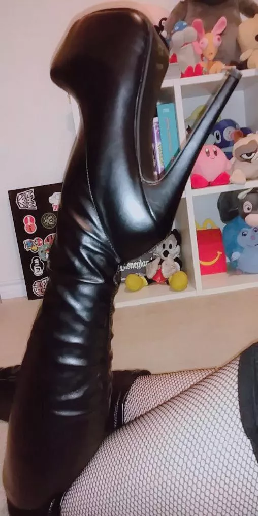 Heels up